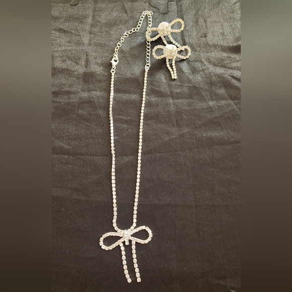 π Bow Necklace & Earrings Set β Diamond CZ NWOT π - Picture 7 of 8